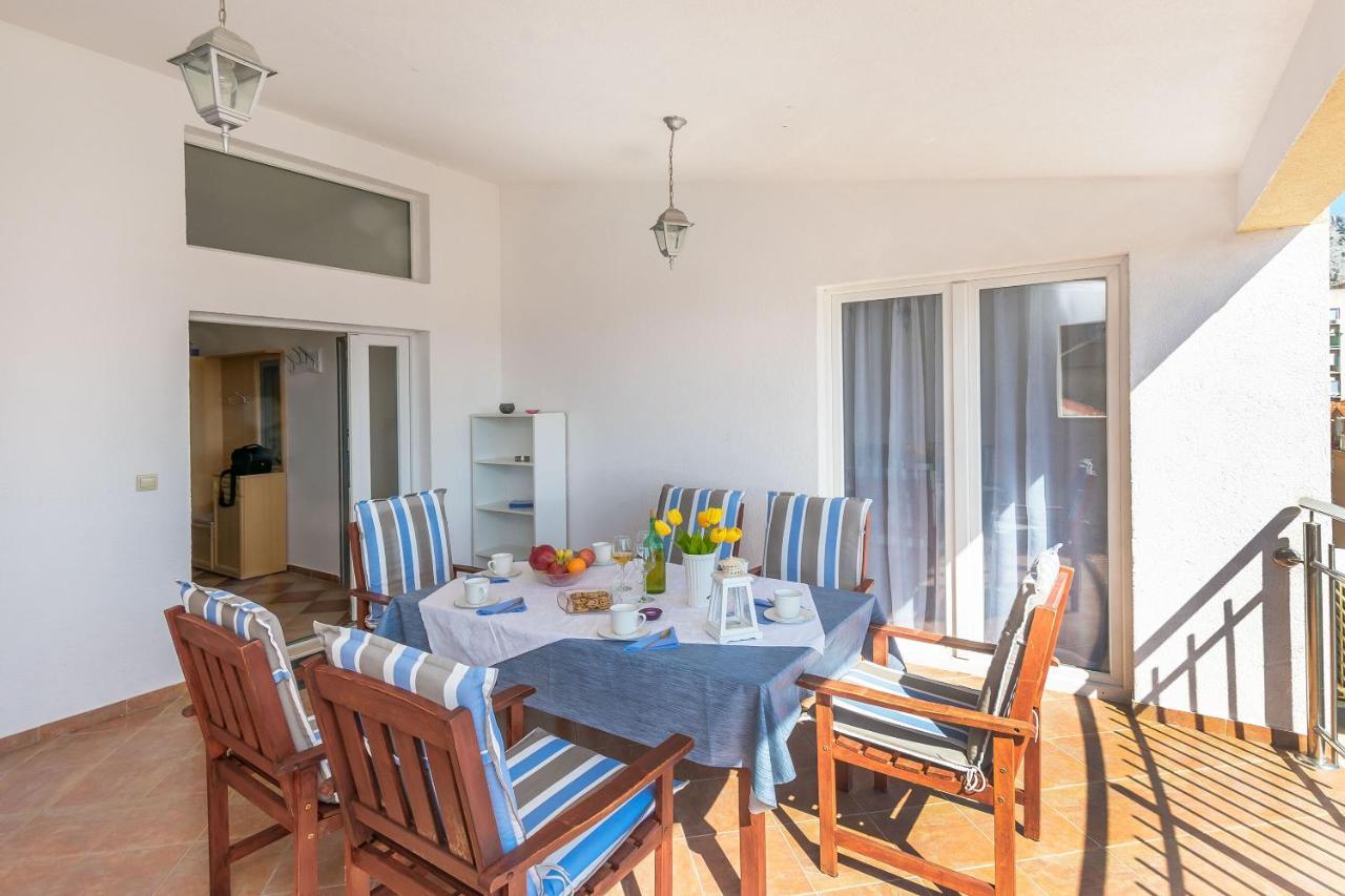 Apartment Goge Omis Exterior photo