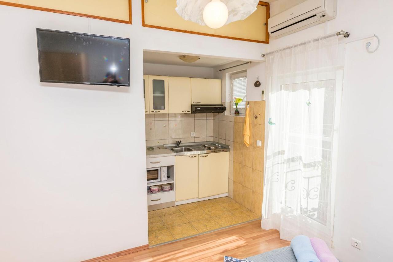 Apartment Goge Omis Exterior photo